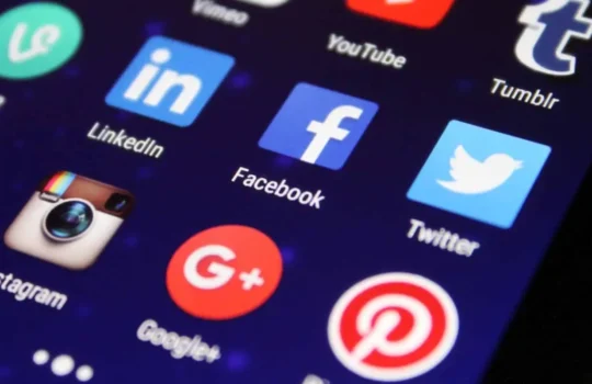 How Social Media Platforms are Used in Online Selling?